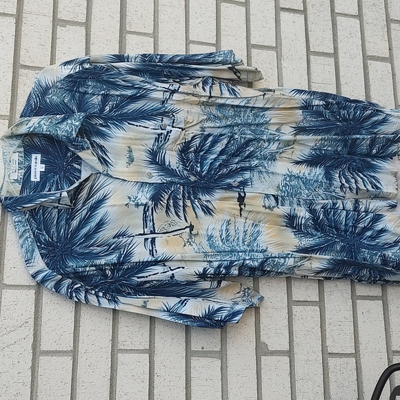 MENS Hawaiian Shirt - Picture 3 of 7